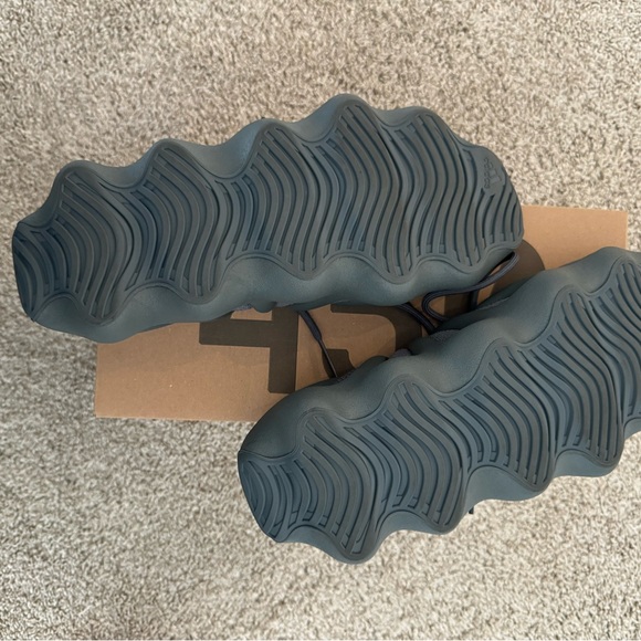 Yeezy 450 Size 10 - Picture 3 of 6